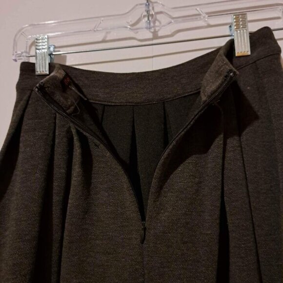 Xtaren Skirt‎ Women’s Size XSmall Gray color NEW - Picture 3 of 8